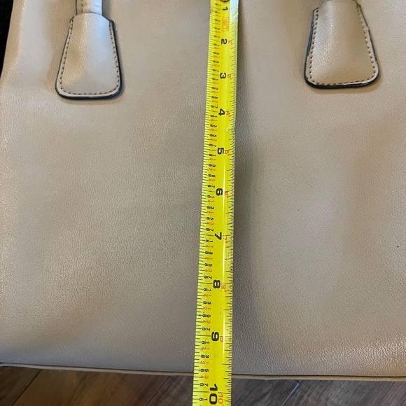 Tan bag - Picture 4 of 11